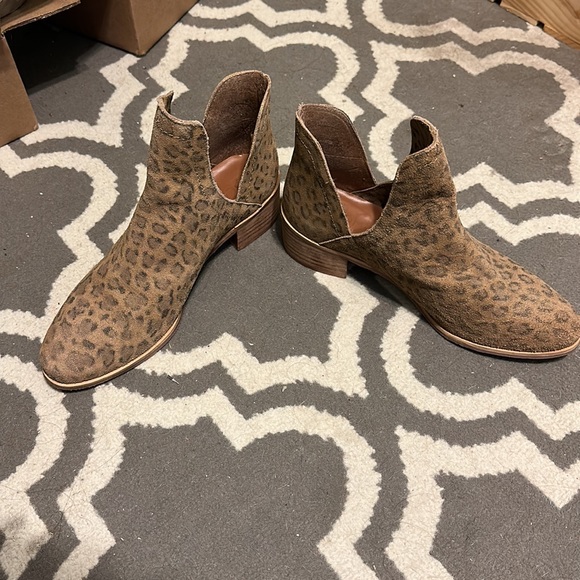 Matisse leopard print booties - Picture 2 of 4